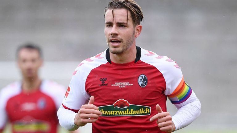 "Es gibt einige solche Viecher, aber er ist schon eine Drecksau vor dem Tor. Er nutzt fast jede Chance." (Freiburgs Christian Günter über Dortmunds Torjäger Erling Haaland)