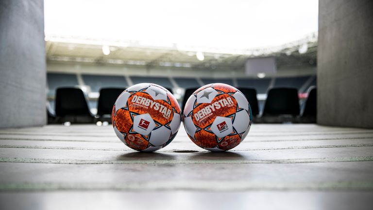 Der Ball kommt auch im DFL Supercup zum Einsatz. (Foto: Derbystar)