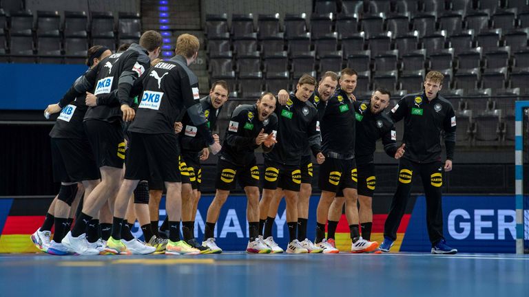 Die deutschen Handballer haben für die Vorrunde der EM 2022 in Ungarn und der Slowakei eine lösbare Aufgabe erhalten.