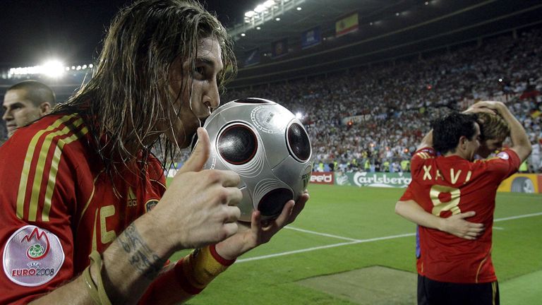 Im Finale der Europameisterschaft 2008 kam der Europass Gloria zum Einsatz. Spanien sicherte sich gegen Deutschland den ersten Titel in einer denkwürdigen Ära.