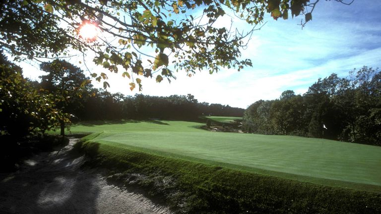 Loch 13 des Golfclubs Pine Valley in New Jersey. 