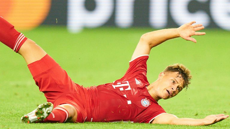 "Ey, Schiri, guck das nach!" (Bayern-Profi Joshua Kimmich zu Referee Marco Fritz nach dem Foul von Mo Dahoud an Kingsley Coman, das nach Videobeweis zum Elfmeter führte) 