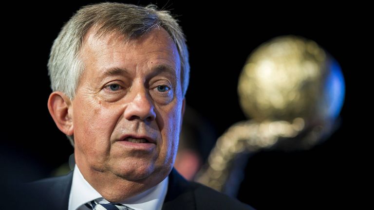 EHF-Präsident Michael Wiederer spricht über die Möglichkeit, mehr deutsche Klubs für die Champions League zuzulassen. 