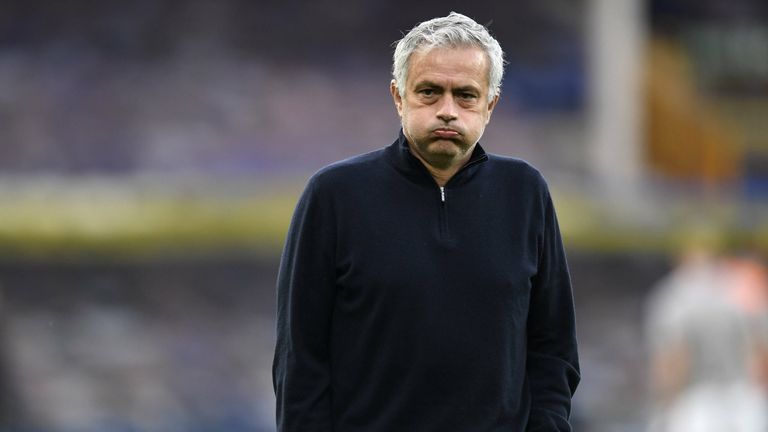 Jose Mourinho heuert zwei Wochen nach seiner Entlassung bei den Spurs in Rom an.