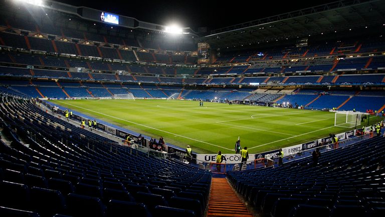MADRID, SPAIN - NOVEMBER 25:  during the UEFA Champions League Group C match between Real Madrid and FC Zurich  on November 25, 2009 in Madrid, Spain. (Photo by Elisa Estrada/Real Madrid via Getty Images)