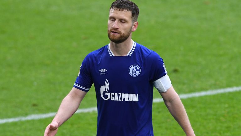 Shkodran Mustafi (Schalke 04): Bei den Königsblauen erhält er keinen neuen Vertrag. Wohin seine Reise führt, bleibt offen.