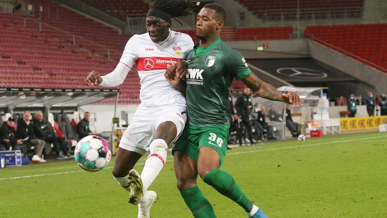 Tanguy Coulibaly (l.) wird dem VfB Stuttgart im Endspurt der Bundesliga wohl fehlen.