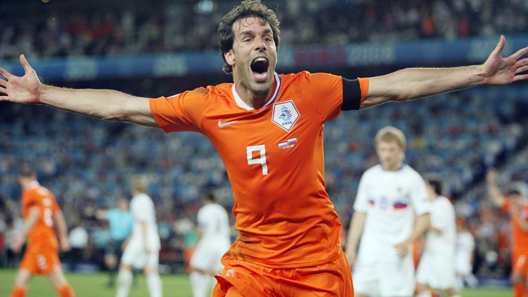 Platz 5: Ruud van Nistelrooy (Niederlande) - 6 Tore bei 8Einsätzen (2 EM-Teilnahmen)
