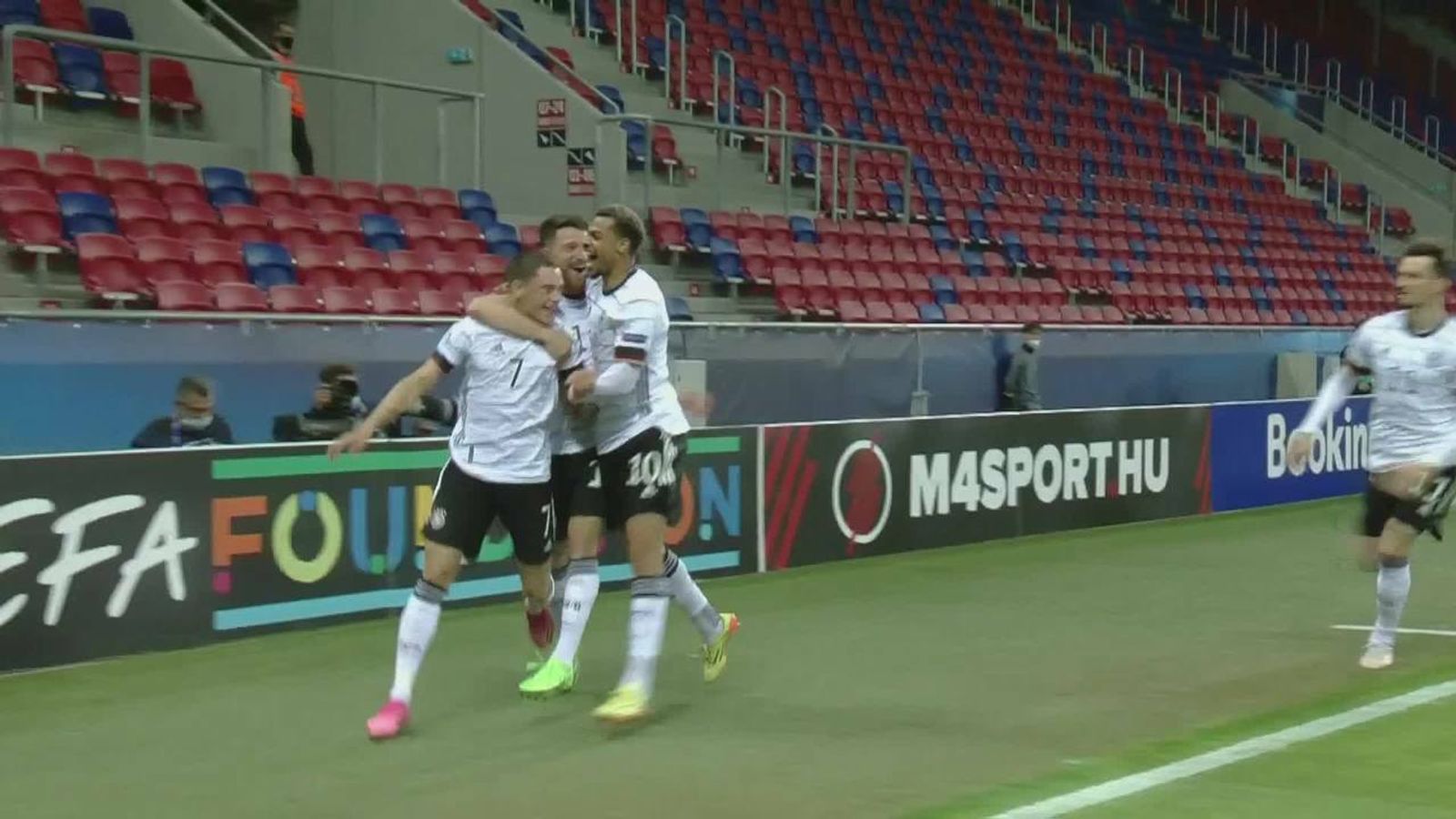 Fußball Video: Deutschlands U21 bei EM im Finale | Fußball ...