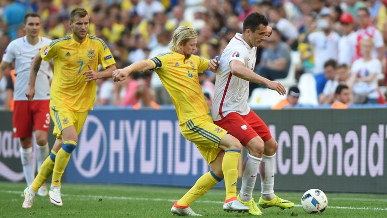 MITTELFELD: Anatoliy Tymoshchuk (Ukraine) – 37 Jahre und 83 Tage alt bei der EM 2016 im Spiel gegen Polen (21. Juni 2016).