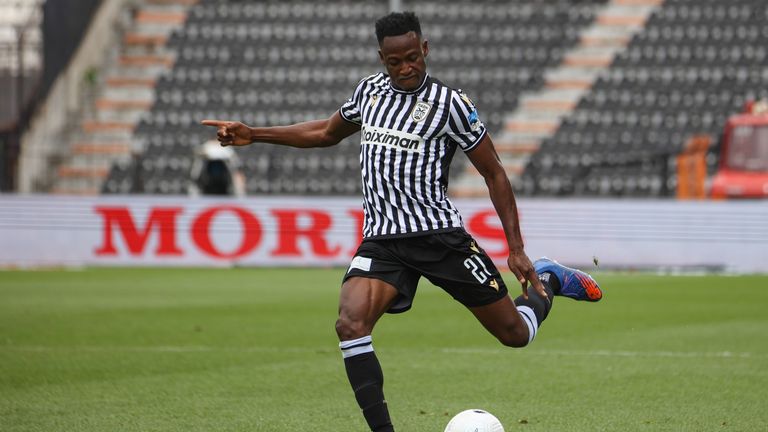 Baba Rahman (Vertrag bis 2022, zuletzt an PAOK Saloniki ausgeliehen): Kam 2015 für 26,5 Millionen Euro vom FC Augsburg und ist ebenfalls ein teures Missverständnis. Hat beim amtierenden CL-Sieger keine Zukunft.