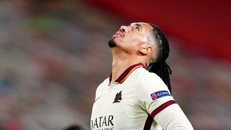 Chris Smalling will am Himmel ein Ufo entdeckt haben.