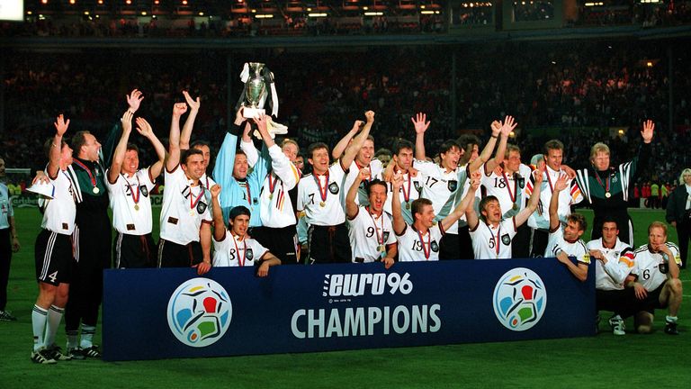 Als Deutschland um Jürgen Klinsmann, Oliver Bierhoff und Co. zuletzt 1996 Europameister war, ...