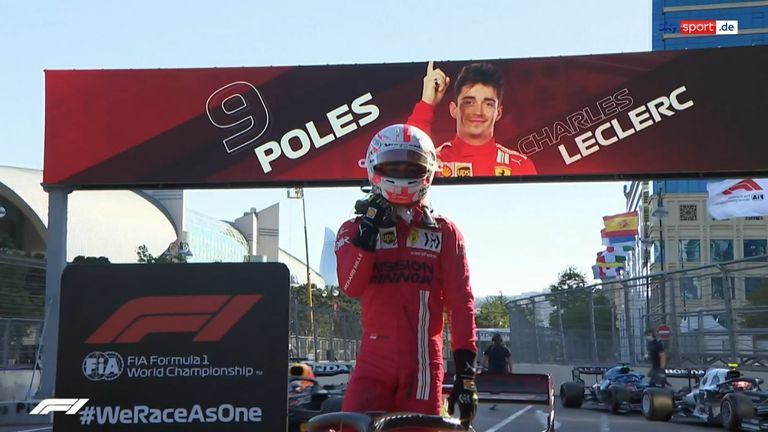 Charles Leclerc setzte sich im ereignisreichen Qualifying in Baku vor Lewis Hamilton und WM-Spitzenreiter Max Verstappen durch. Der viermalige Champion Sebastian Vettel geht im Aston Martin von Startplatz elf ins sechste Saisonrennen.