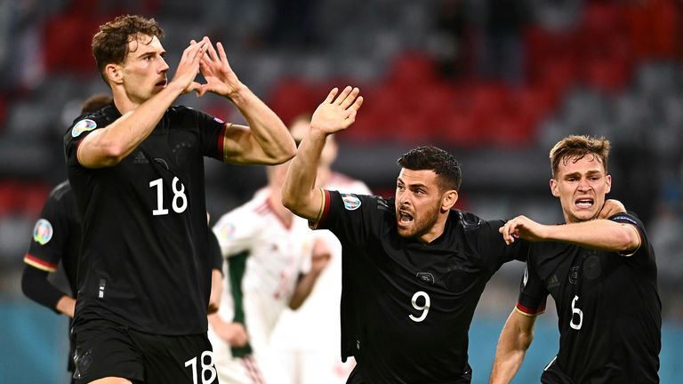 Leon Goretzka ist ''überglücklich'' über den Einzug ins Achtelfinale.