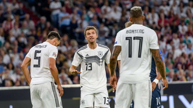 Ende 2019: Die Weltmeister Mats Hummels, Thomas Müller und Jerome Boateng werden ausgebootet. Im DFB-Team sollte ein Umbruch stattfinden. Nicht jeder befürwortete Löws Entscheidung.
