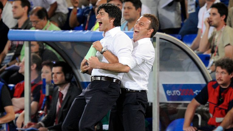 Knappe Siege (jeweils 3:2) gegen Portugal und Türkei bringen die Mannschaft von Löw und Co-Trainer Hansi Flick bis ins Finale.