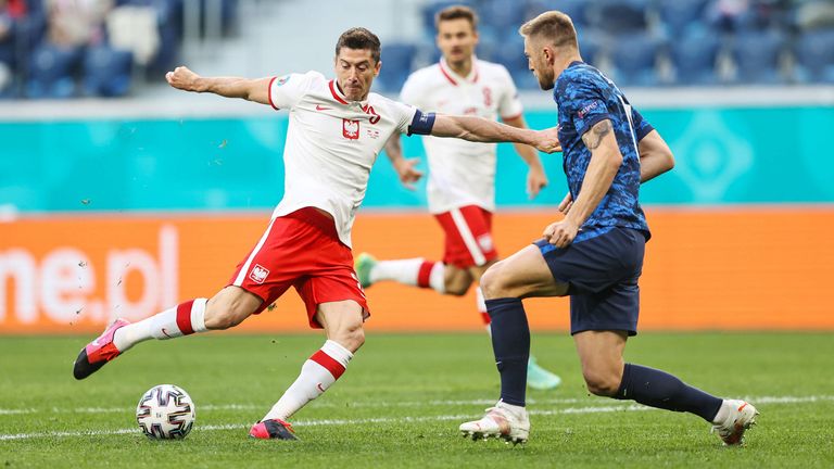 Star-Stürmer Robert Lewandowski kann gegen die Slowakei kaum Akzente setzen.