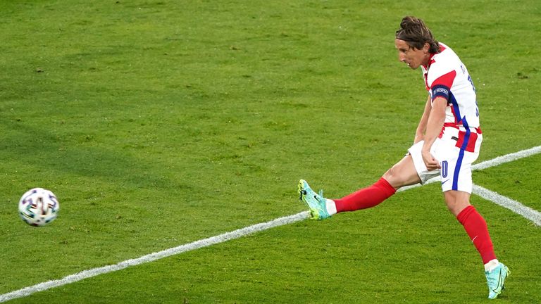 Durch sein Traumtor gegen Schottland traf Luka Modric als erster Kroate bei drei EM-Endrunden (2008, 2016 und 2020).