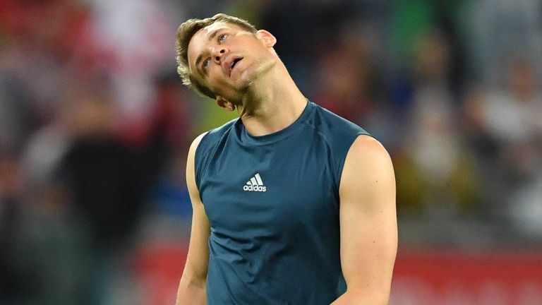 Die gute Form aus der Quali bestätigt sich in den Testspielen vor der WM aber nicht. Gegen Österreich verliert die DFB-Elf mit 2:1.