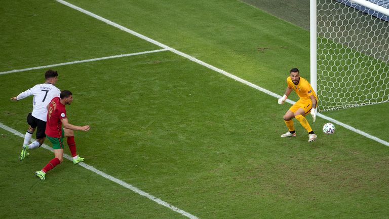 2. Spieltag: Portugal - Deutschland, 1:1 Ruben Dias (35. Minute)