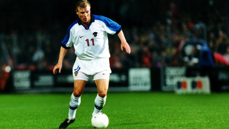 Platz 3: WLADIMIR BESTSCHASTNYCH. Distanz: 31,3 Meter. Im Spiel Russland gegen Tschechien 1996.