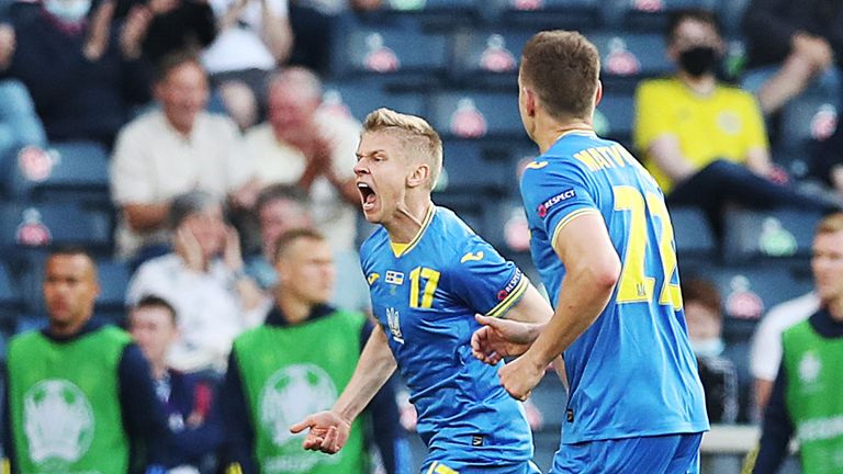 Die Ukraine besiegt Schweden und steht im EM-Viertelfinale.