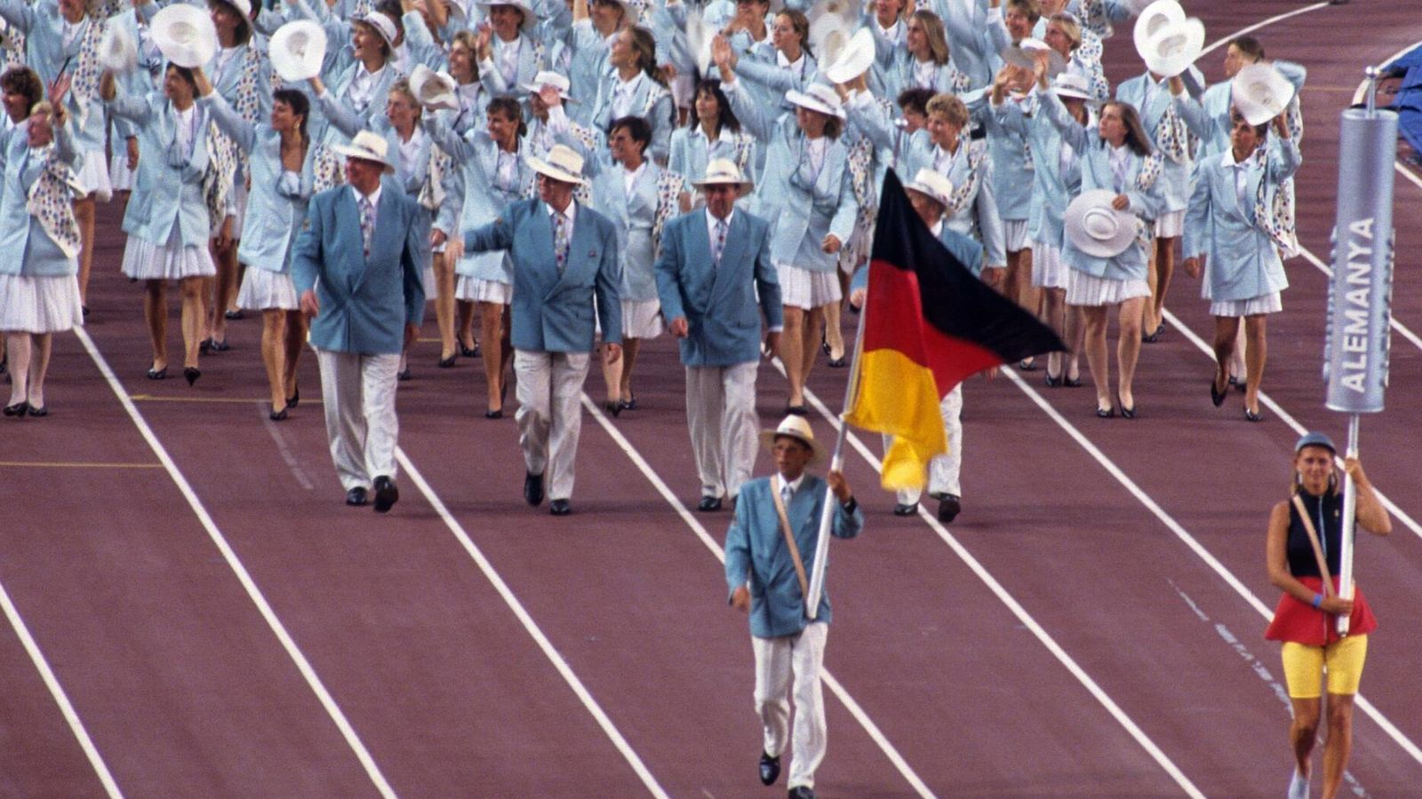 Bildergalerie Die bisherigen Fahnenträger der Olympischen Spiele ab