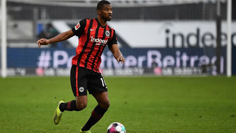 Mitten in der Sommervorbereitung verletzte sich Almamy Toure von Eintracht Frankfurt.