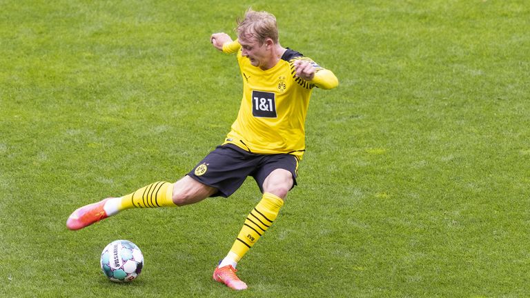 PLATZ 3: Julian Brandt (Borussia Dortmund) - Marktwert: 35 Mio. Euro; Verlust: -8 Mio. Euro