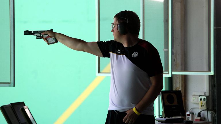 Schießen - Schnellfeuerpistole: Finale am Montag, 2. August um 07:30 Uhr. Vor fünf Jahren gewann Christian Reitz Olympisches Gold, auch in Tokio ist er großer Favorit.