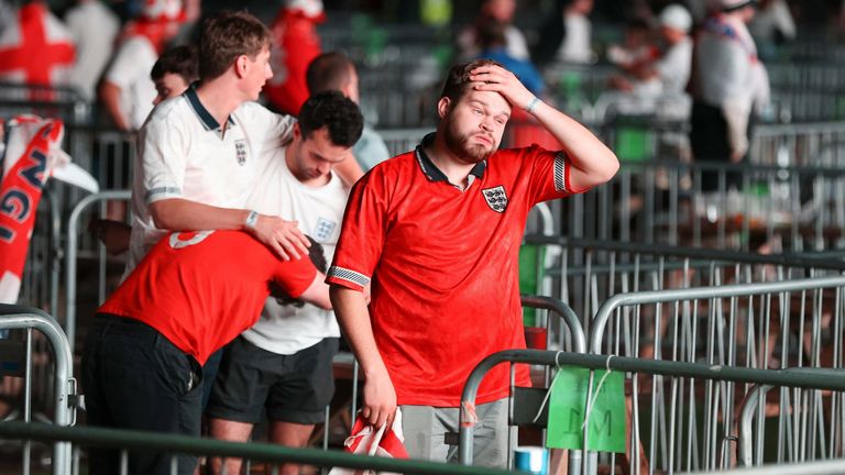 Die englischen Fans haben ihre Trauer über das verlorene EM-Finale gegen Italien noch nicht ganz überwunden.