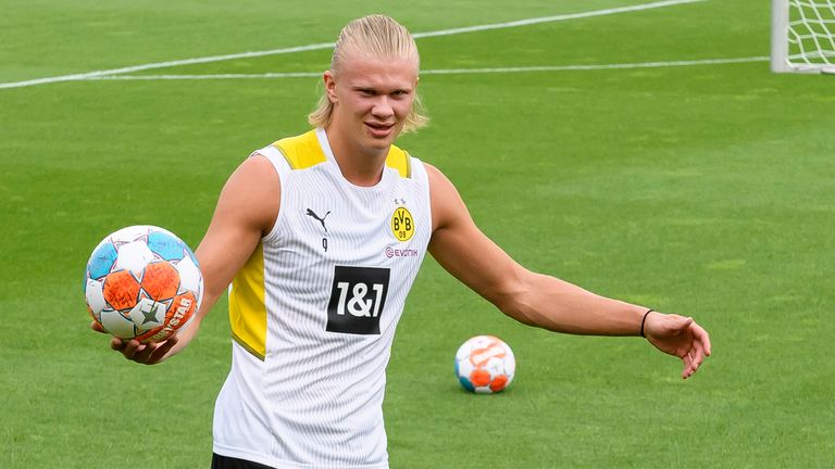 Leisten könnte sich der fußballer eine derartige rechnung. Erling Haaland Familie . Fussball News Haaland Cousin Trifft Bei Debut Fur Molde Fussball News Sky Sport