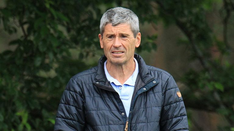 Der ehemalige Schiedsrichter Dr. Markus Merk kritisiert Gräfes Handlungen gegen den DFB.