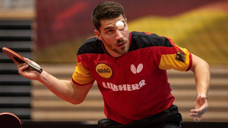 Timo Boll kämpft zwar mit einer Verletzung, gibt die Medaillenhoffnungen trotzdem nicht auf.