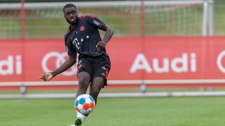 Dayot Upamecano, FC Bayern München mit Rückennummer 2