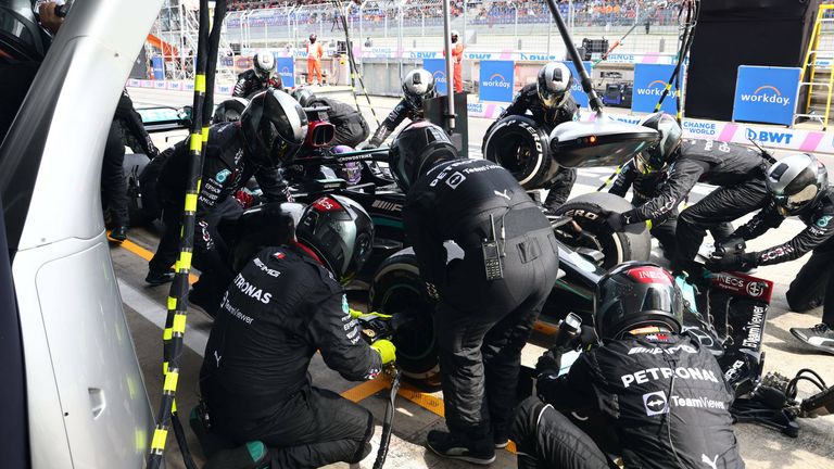 PLATZ 8: Mercedes (Valtteri Bottas) - 2,44 Sekunden - 4 Punkte.