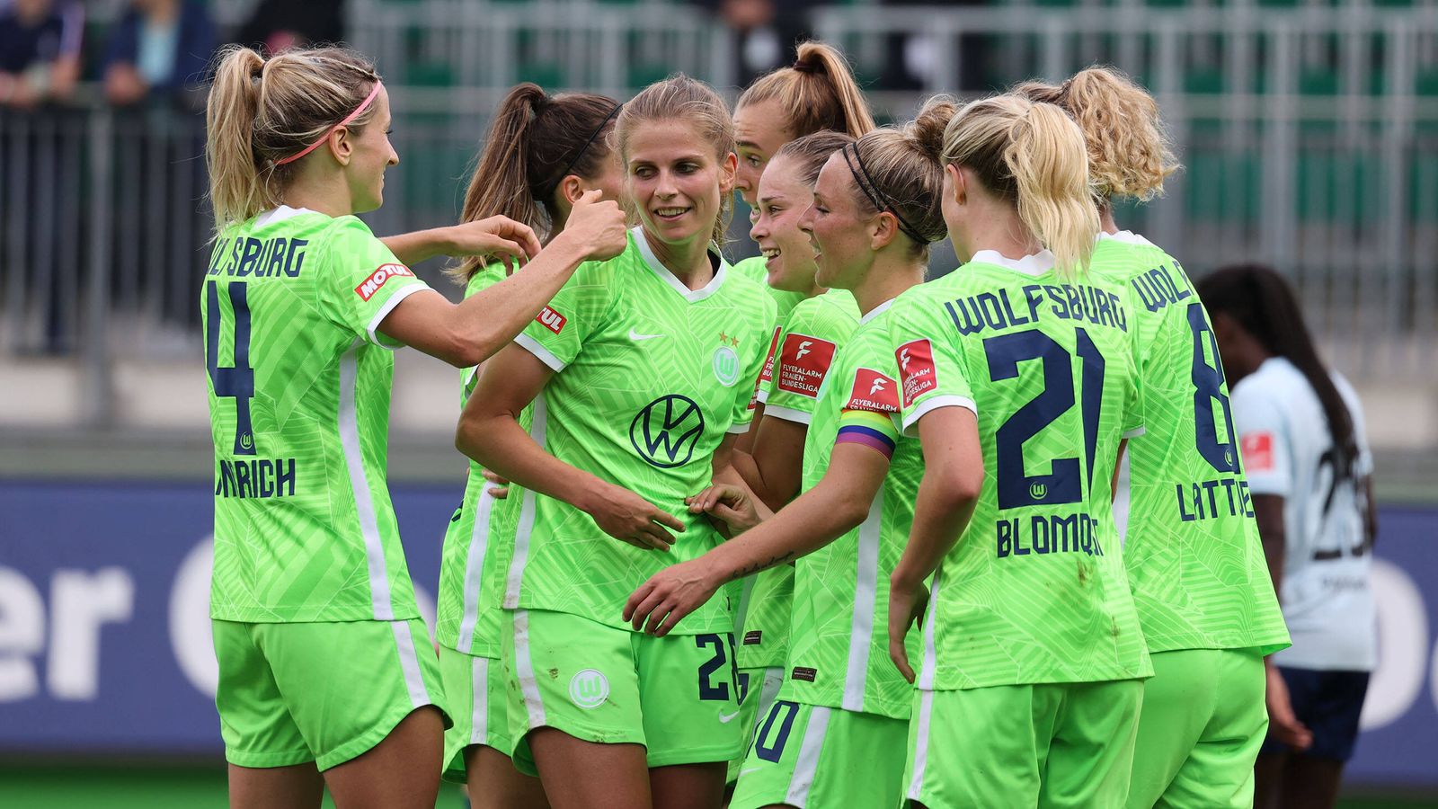 Spannende Wolfsburg Frauen Kader Fotos