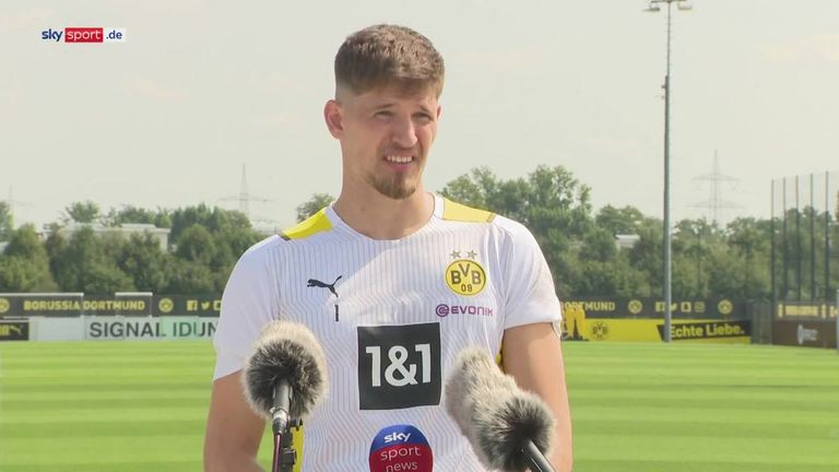 BVB News: Gregor Kobel Ist Borussia Dortmunds Neue Nummer Eins ...