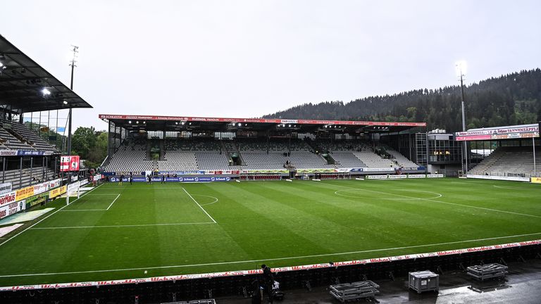 Die alte Heimat bleibt in den ersten Saisonspielen die neue Heimat des SC Freiburg.