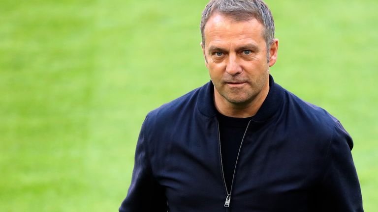 Hansi Flick wird künftig oft im Stadion als Beobachter zu sehen sein.