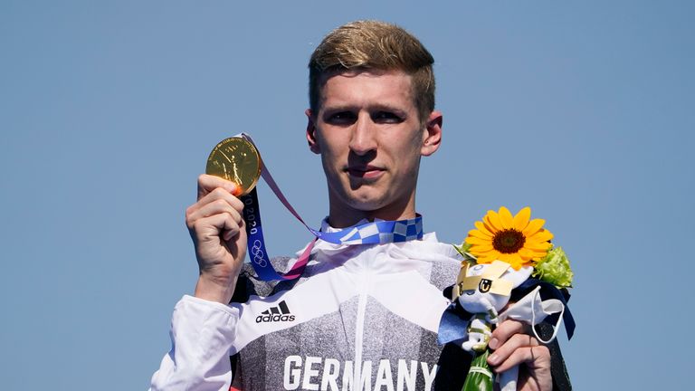 Florian Wellbrock hat nach Bronze auch Gold für Deutschland in Tokio geholt.
