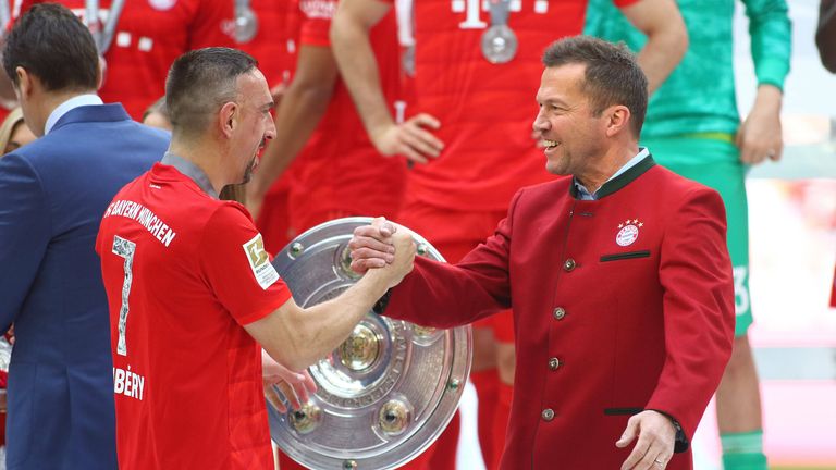 Lothar Matthäus kann sich Franck Ribery bei den Bayern vorstellen - dieser reagiert prompt.