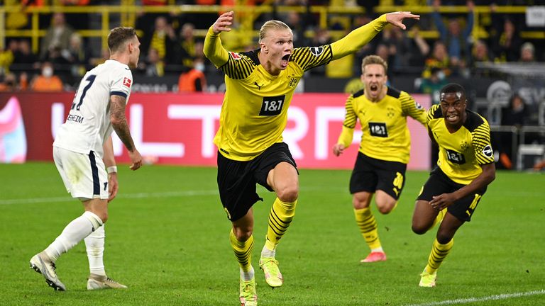 Erling Haaland erzielt in der 90.+1 Minuten den Siegtreffer für Borussia Dortmund.