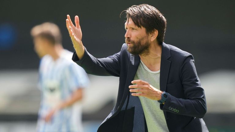 Peter Hyballa kündigt bei Esbjerg.