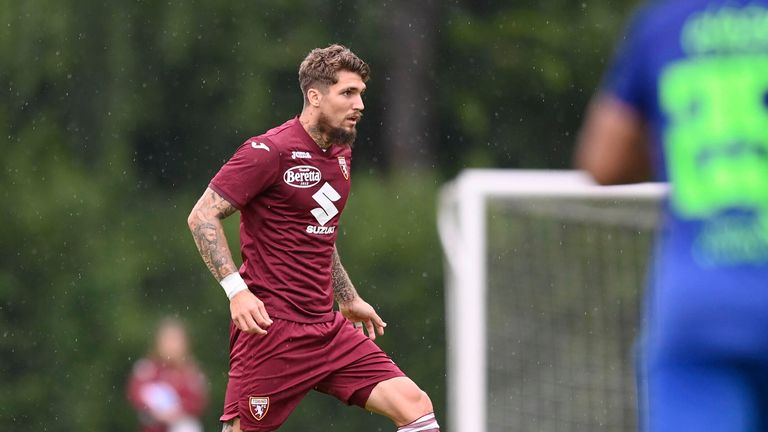 LYANCO: Wechselt vom FC Turin zum FC Southampton. Ablöse: 7,5 Millionen Euro.