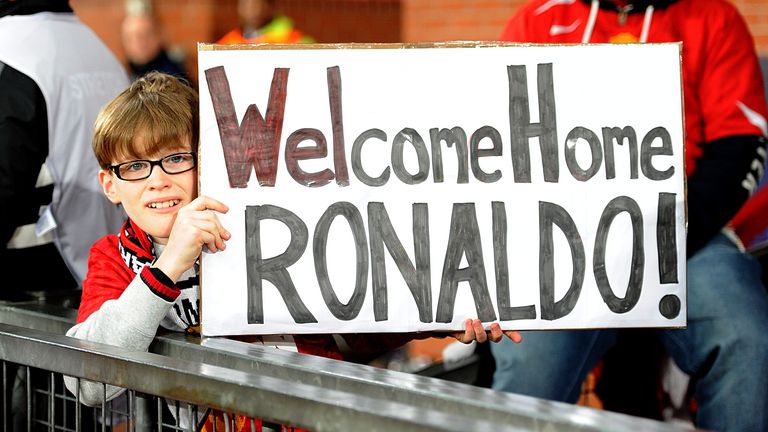 Nach 12 Jahren und 57 Tagen kehrt Cristiano Ronaldo zu Manchester United zurück