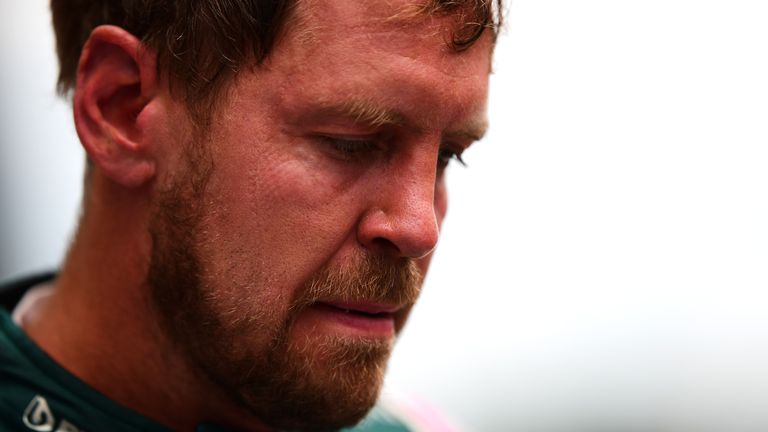 Bittere Nachricht für Sebastian Vettel: Er verliert seinen zweiten Platz vom Ungarn-GP und wird disqualifiziert.