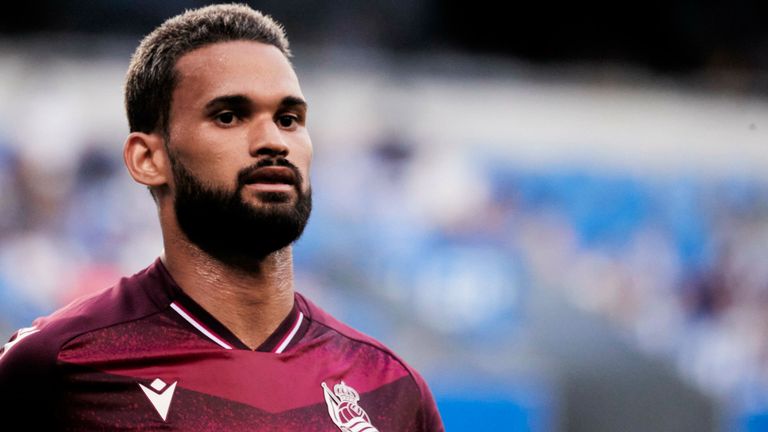 WILLIAN JOSE: Ausgeliehen von Real Sociedad San Sebastian an Betis Sevilla. Die Verdiblancos sichern sich zudem eine Kaufoption, die rund 8 Mio. Euro betragen und durch eine Reihe an leicht zu erreichenden Bedingungen zur Kaufpflicht werden soll.