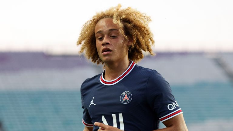 Xavi Simons (1 Titel): 1x französischer Pokalsieger (PSG)